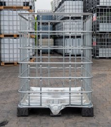IBC konstrukce (klec) 1200 L – paleta plastová (kvalita 1)