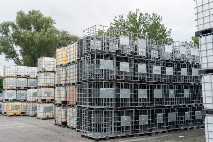IBC konstrukce (klec) 1000 L – paleta ocelová (kvalita 1)