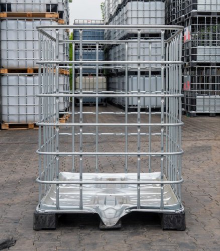 IBC konstrukce (klec) 1200 L – paleta plastová (kvalita 1)